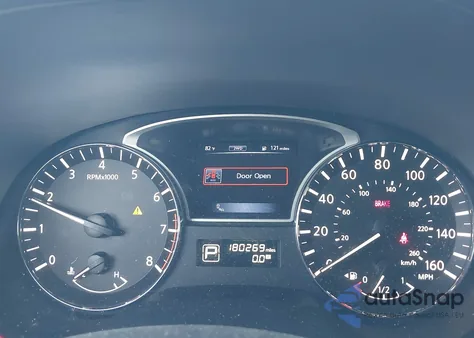 2015 Nissan Pathfinder Platinum z USA, uszkodzony, nr VIN 5N1AR2MM8FC612825